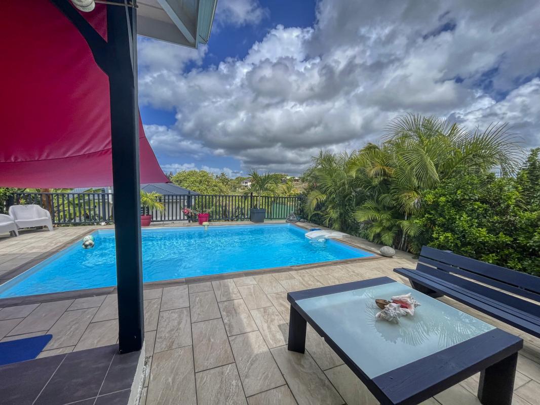 Location Villa 3 chambres Sainte Anne Guadeloupe-piscine-4
